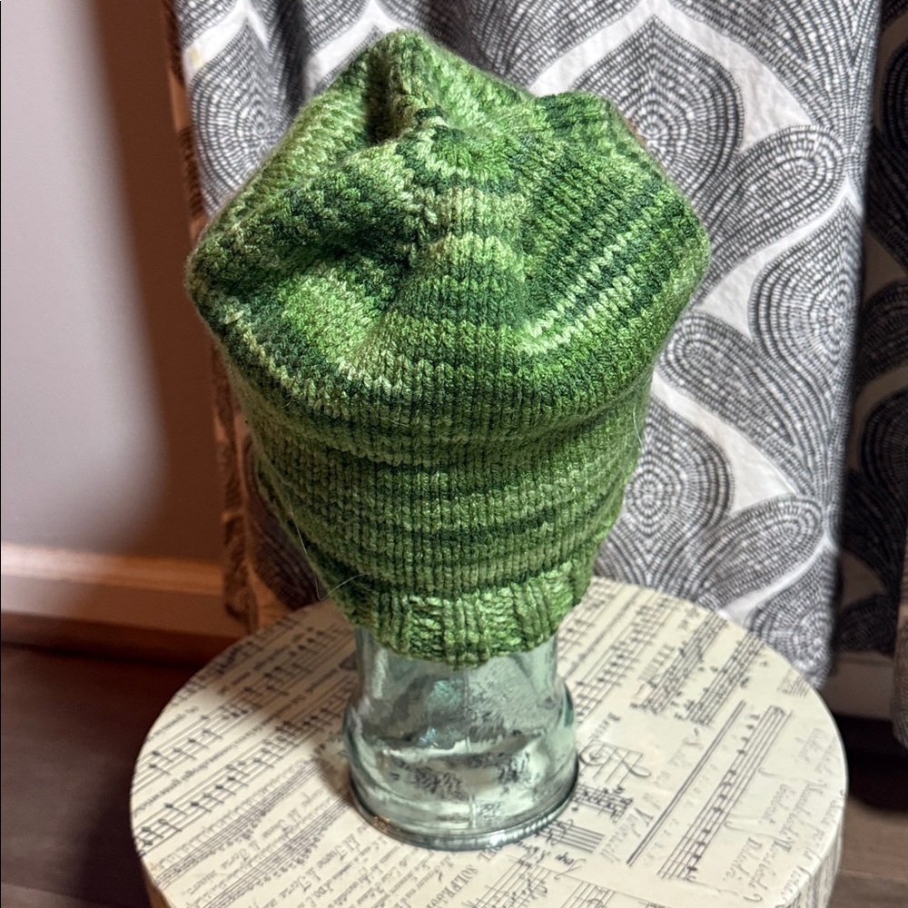 Hand Knit Harry Potter Slightly Slouchy Beanie Adult Size - Picture 3 of 5